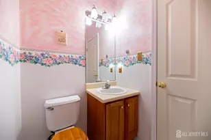 605 Dahlia Cir, South Brunswick Township, NJ 08810 - Photo 9