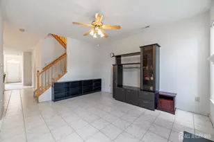 605 Dahlia Cir, South Brunswick Township, NJ 08810 - Photo 5