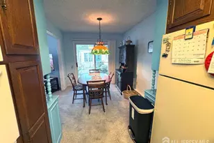 197 Mayflower Way, Monroe Township, NJ 08831 - Photo 5