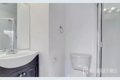 500 Great Beds Court, Perth Amboy, NJ 08861 - Photo 7