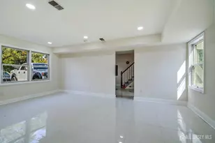 8 Stephenville Pkwy, Edison, NJ 08820 - Photo 19