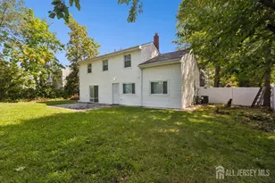 5 Waverly Dr E, Edison, NJ 08817 - Photo 27