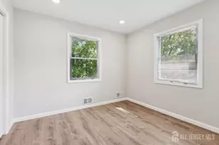 5 Waverly Dr E, Edison, NJ 08817 - Photo 17