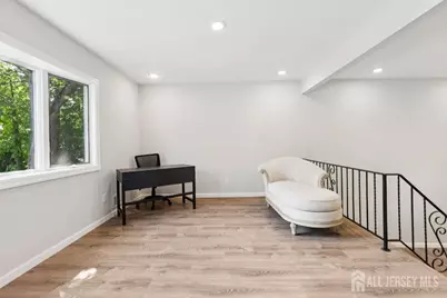 5 Waverly Drive E, Edison, NJ 08817 - Photo 3