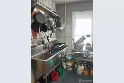 172 Hamilton Street, New Brunswick, NJ 08901 - Photo 9