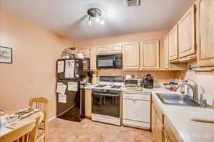 230 Vasser Dr, Piscataway Township, NJ 08854 - Photo 15