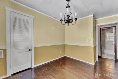 402 East Avenue, Sewaren, NJ 07077 - Photo 15