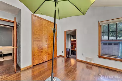 402 East Avenue, Sewaren, NJ 07077 - Photo 13