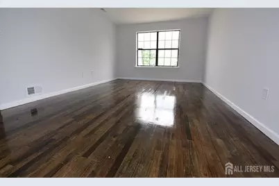 307 Hidden Village Drive, Perth Amboy, NJ 08861 - Photo 9