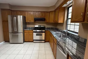 2802 Deerfield Dr, Edison, NJ 08820 - Photo 5