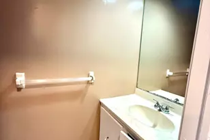 2802 Deerfield Dr, Edison, NJ 08820 - Photo 7