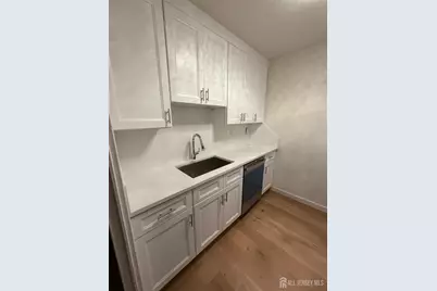 201 Saint Pauls Avenue #8F, Jersey City, NJ 07306 - Photo 33