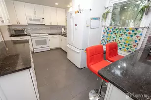 388 Orrington Ln, Monroe Township, NJ 08831 - Photo 19