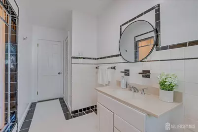 497 Easton Avenue, Franklin Township, NJ 08873 - Photo 27