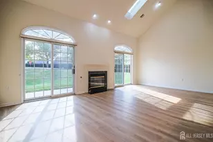 42 Brighton Ct, Monroe Township, NJ 08831 - Photo 9
