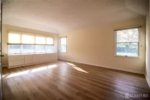 42 Brighton Ct, Monroe Township, NJ 08831 - Photo 13