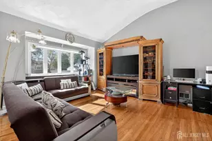 124 Cindy Ct, Middlesex, NJ 08846 - Photo 5