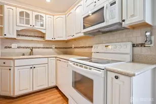 4 Clayton Ct, East Brunswick Township, NJ 08816 - Photo 7