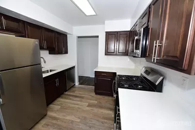 309 Hidden Village Drive, Perth Amboy, NJ 08861 - Photo 5