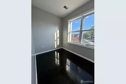 537 Harding Avenue, Perth Amboy, NJ 08861 - Photo 19