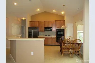 186 Valencia Drive, Monroe Township, NJ 08831 - Photo 5