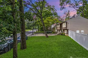 376 New Brunswick Ave, East Brunswick Township, NJ 08816 - Photo 25