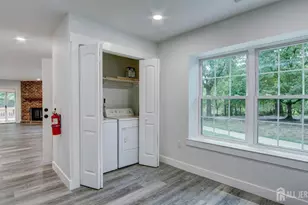 267 Constitution Cir, North Brunswick Township, NJ 08902 - Photo 7