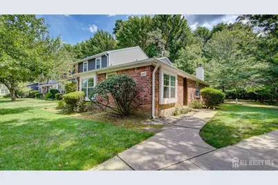 267 Constitution Circle, North Brunswick Township, NJ 08902 - Photo 3