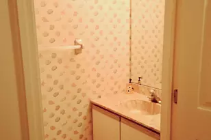 81 Inverness Dr, Edison, NJ 08820 - Photo 9