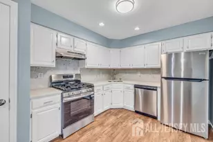 54 Dogwood Ct, Jamesburg, NJ 08831 - Photo 5