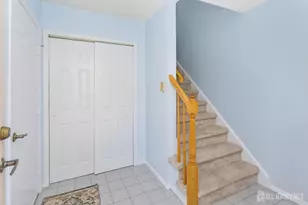 35 Edinburgh Dr, Monroe Township, NJ 08831 - Photo 5