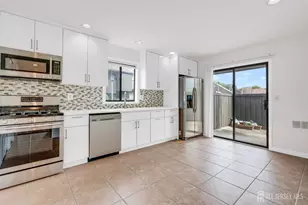 384 Westgate Dr, Edison, NJ 08820 - Photo 11