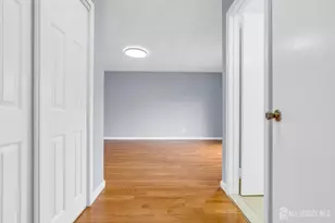 384 Westgate Dr, Edison, NJ 08820 - Photo 23