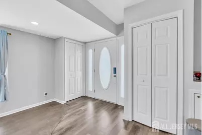 17 Thomas Road, East Brunswick Township, NJ 08816 - Photo 5