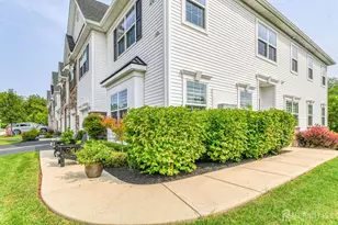 1529 Paxton Ln, Monroe Township, NJ 08831 - Photo 3