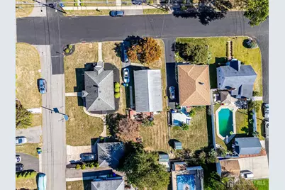 92 Lake View Boulevard, Edison, NJ 08817 - Photo 9