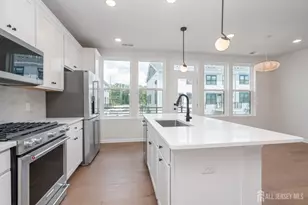 620 Sadie Cir, New Brunswick, NJ 08901 - Photo 9