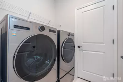 620 Sadie Circle, New Brunswick, NJ 08901 - Photo 21