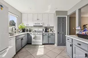 14 Spoganetz Ave, Carteret, NJ 07008 - Photo 9