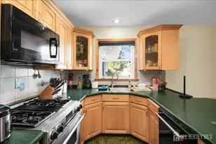 10 Cutter Ave, Edison, NJ 08820 - Photo 7