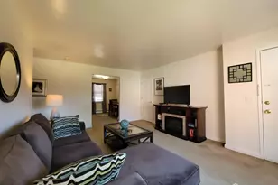 31 York Dr, Edison, NJ 08817 - Photo 3