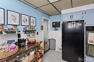 31 Hull Dr, Edison, NJ 08817 - Photo 11