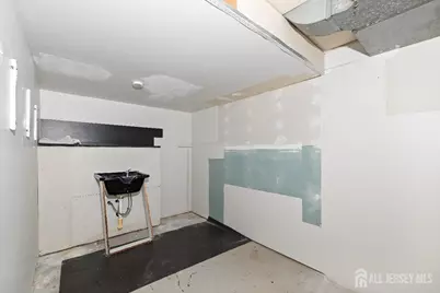 515 Beechwood Avenue, Roselle Park, NJ 07204 - Photo 17