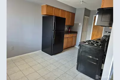 915 Edison Glen Terrace, Edison, NJ 08837 - Photo 5