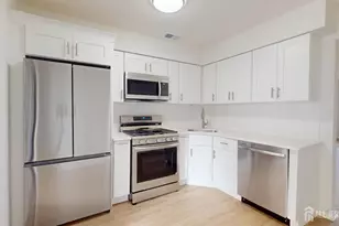 41 Aspen Dr, North Brunswick Township, NJ 08902 - Photo 7