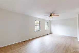 41 Aspen Dr, North Brunswick Township, NJ 08902 - Photo 9