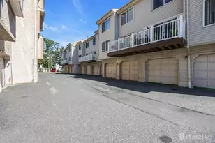 303 Holly Dr, Perth Amboy, NJ 08861 - Photo 19