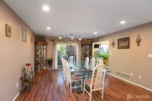 135 Beverly Hill Terrace, Woodbridge Township, NJ 07095 - Photo 5