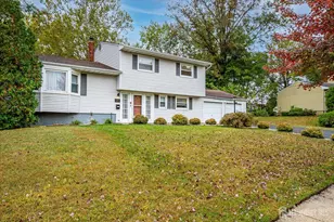 21 Norton Rd, East Brunswick Township, NJ 08816 - Photo 3