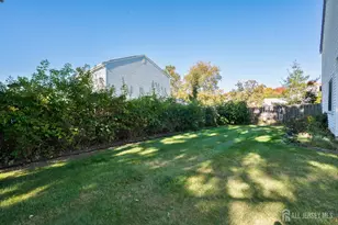 29 Liberty Dr, South Brunswick Township, NJ 08810 - Photo 9